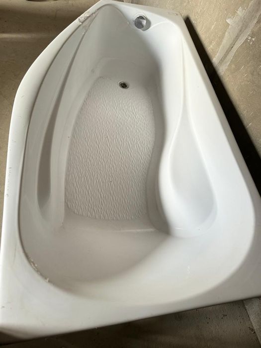 Акриловая ванна новая