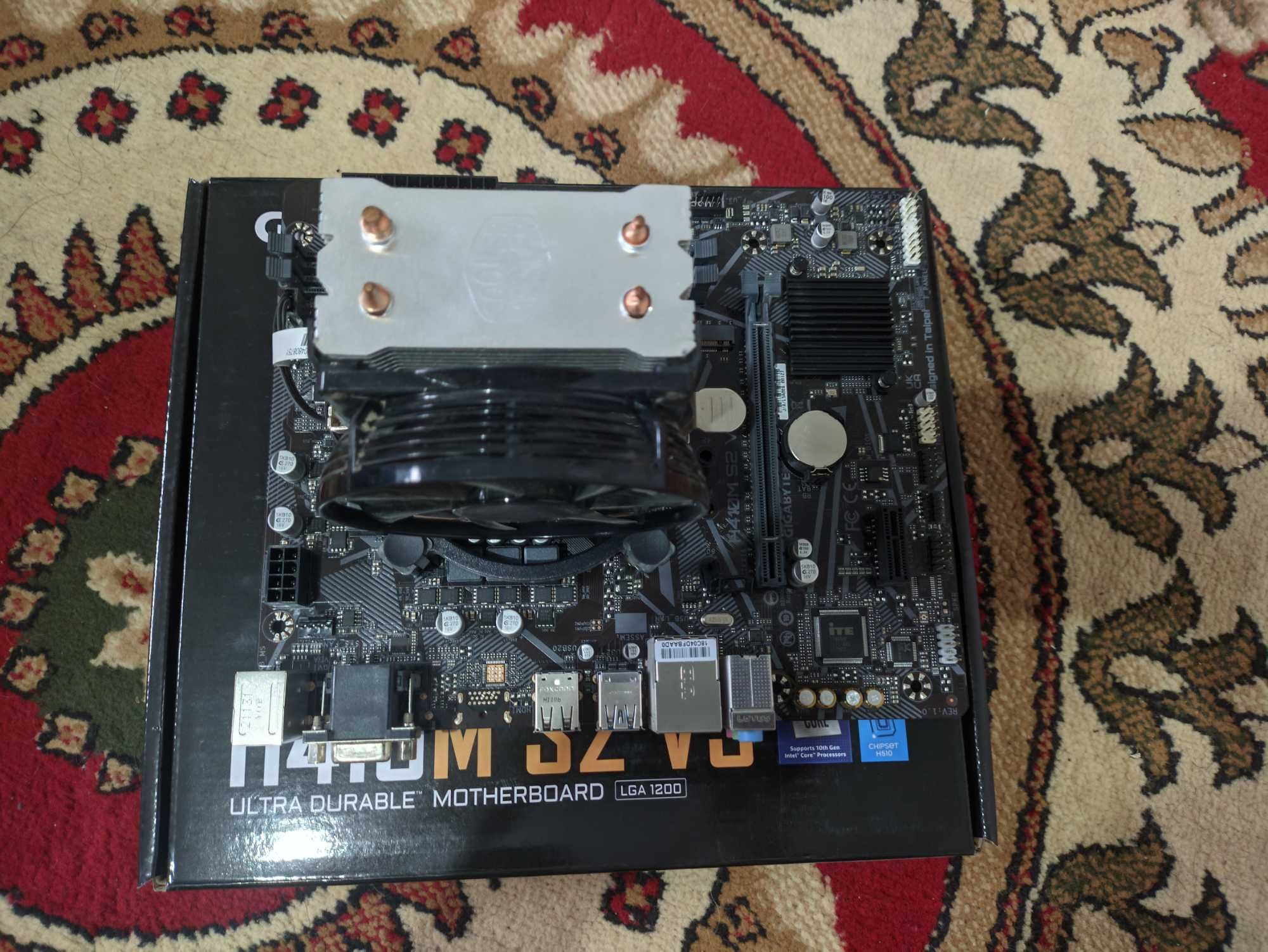 Intel CORE i3-10100F + GIGABYTE H410M S2 V3 + coolermaster T20 + 2x8gb