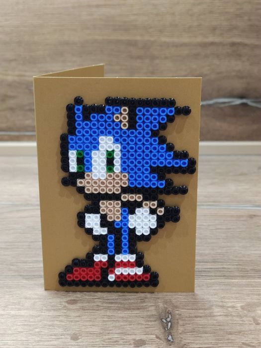 Картичка от мъниста Соник Sonic