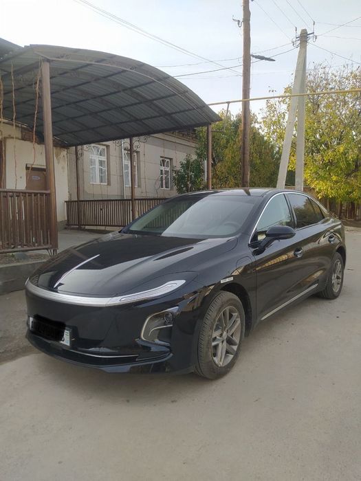 Hongqi e-km5 2025 restailing