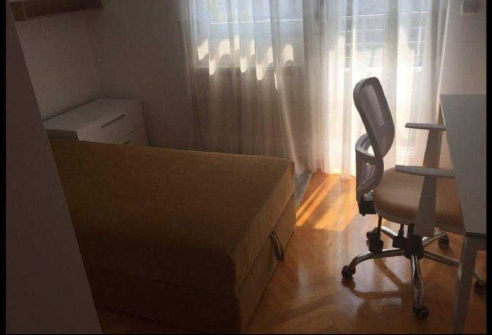 Дава се под наем Двустаен апартамент в Бургас, Меден рудник - зона А - 55 кв.м за 178.5 € - Снимка #3