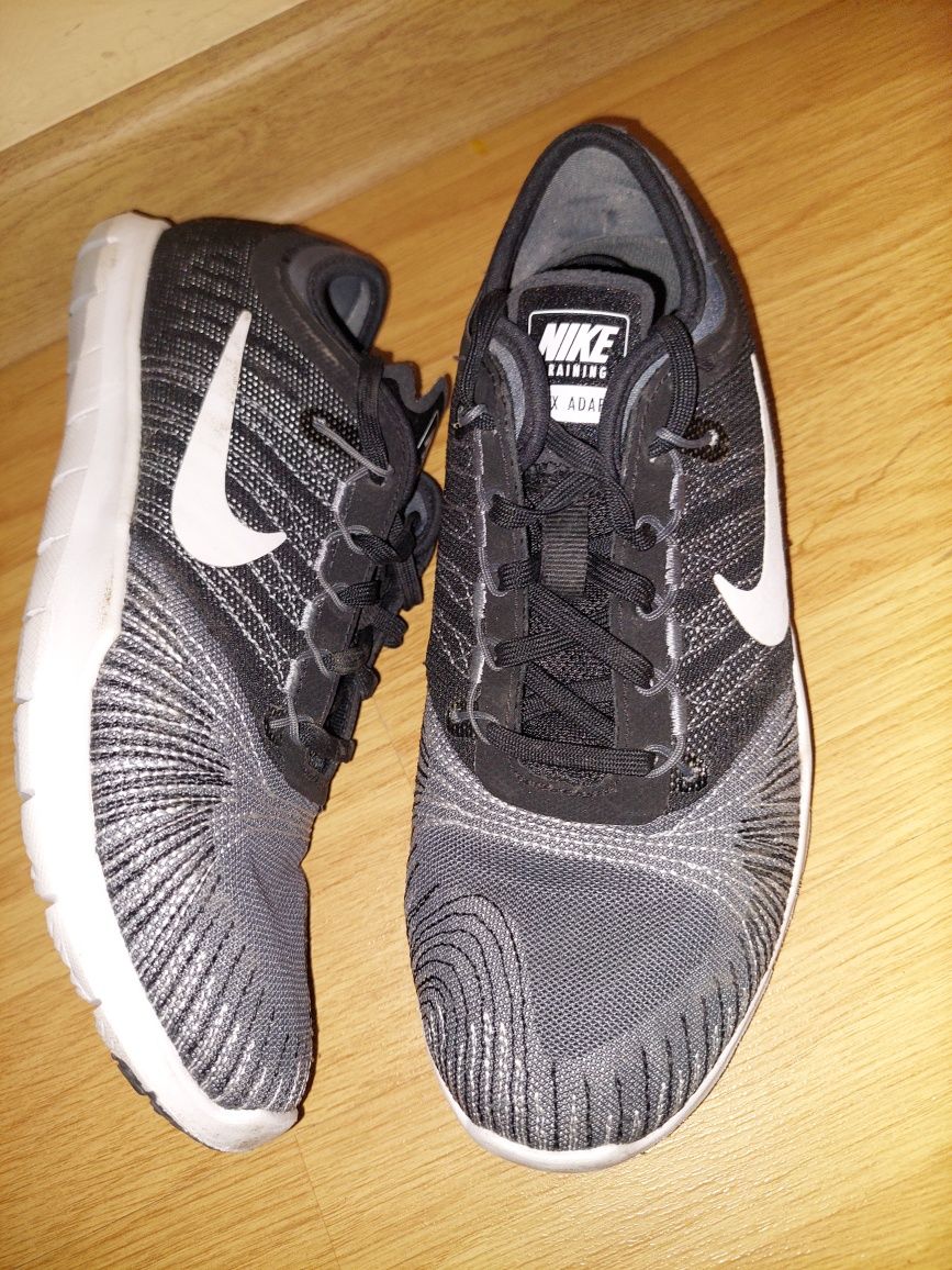 Оригинални  дамски маратонки Nike