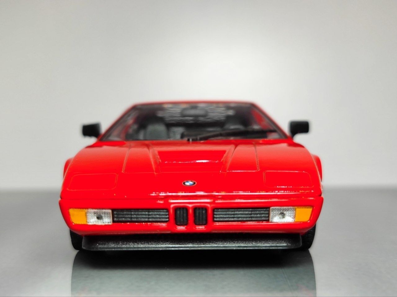 BMW M1 E26 1978 коллекционная масштабная модель - Доставка