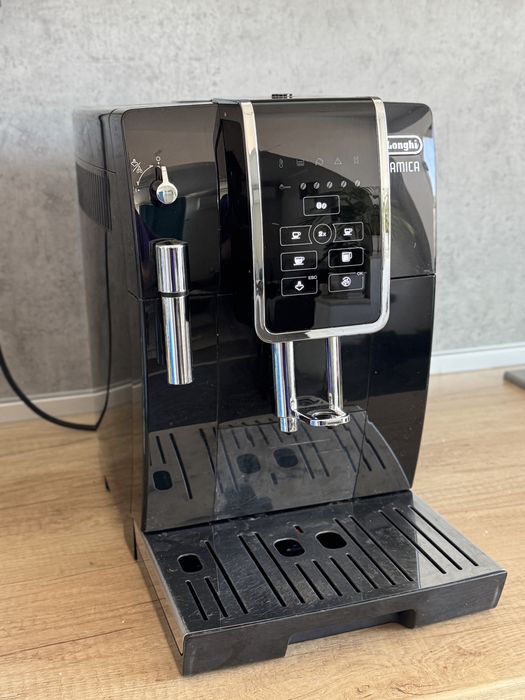 Кафеавтомат Delonghi Dinamica
