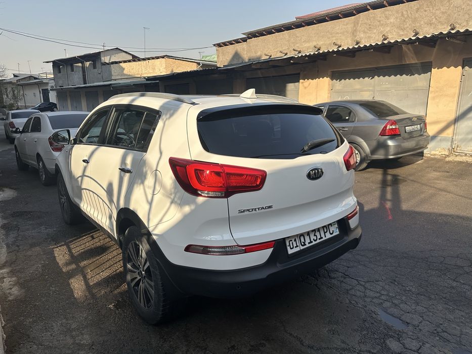 KIA SPORTAGE 2015 yil 135000 kl yurgan