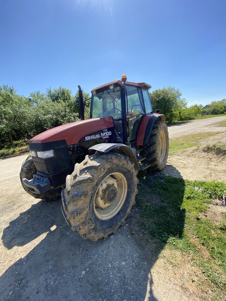 Vand tractor New Holland M100