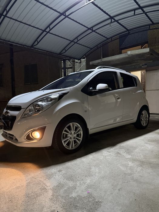 Spark srochno sotiladi