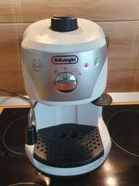 Espressor Delonghi alb