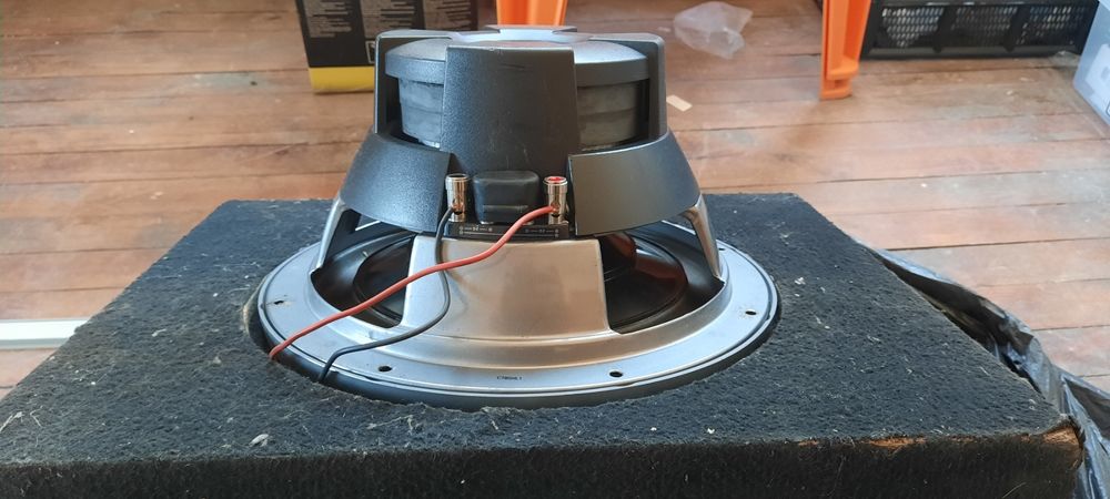 Продавам пасивен субуфер 12" Pioneer TS-W307D2