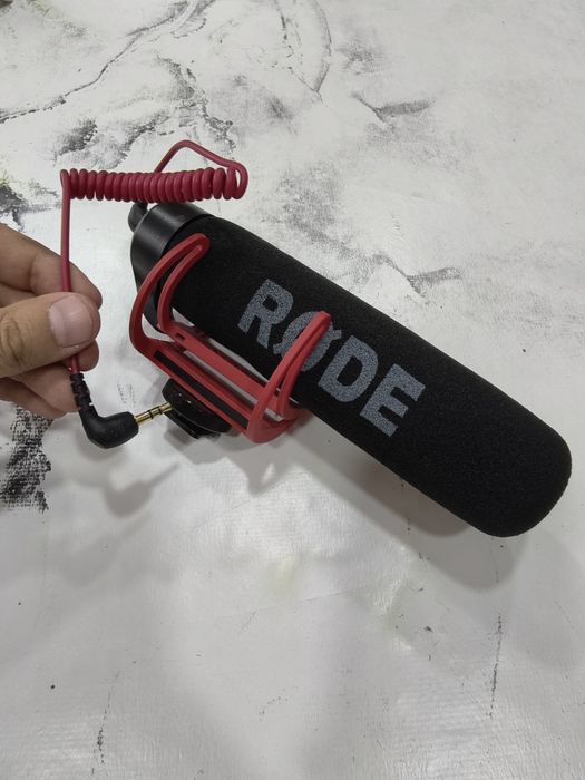 Продам VideoMic GO — компактный направленный микрофон, который подключ