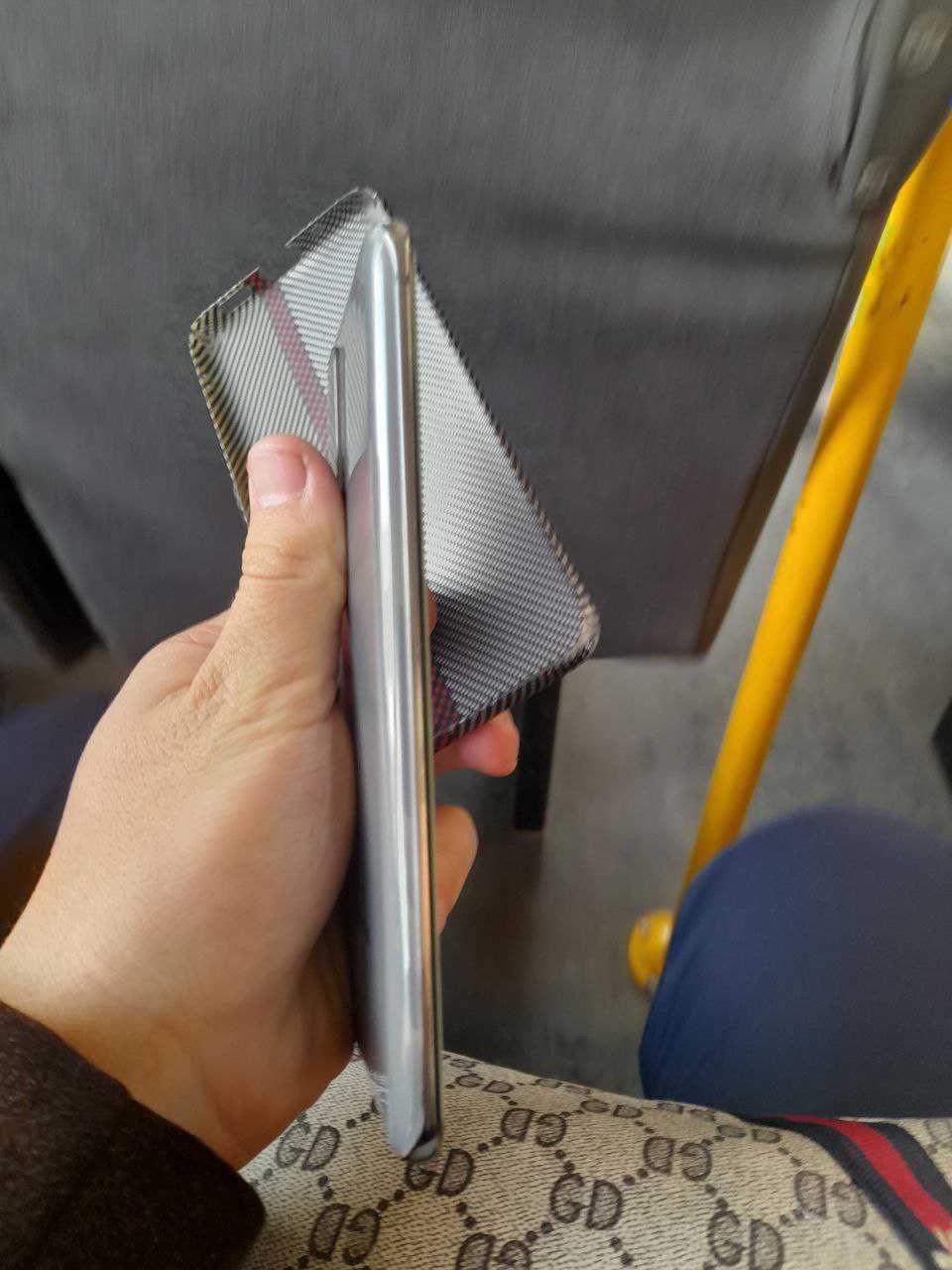 Samsung S20 5G tiniq usta kormagan telefon srochna pul kerak