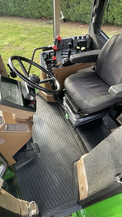 Tractor John Deere 6100 cu incarcator frontal