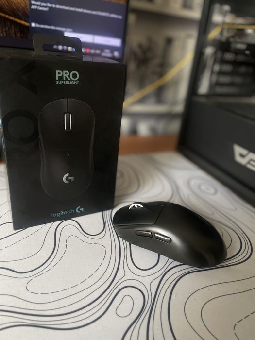 Игровая мышь Logitech PRO Superlight