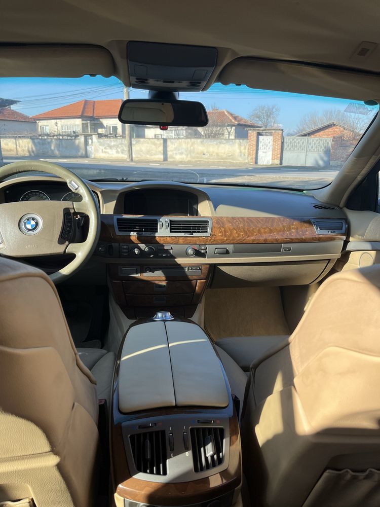 BMW 735i на части