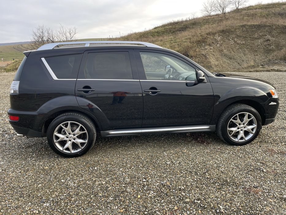 Mitsubishi Outlander 2.2 diesel 169821 km reali!