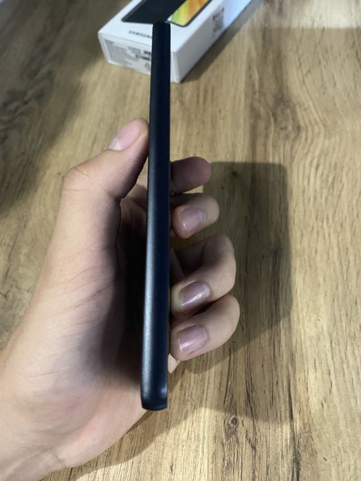 Samsung a33 6/128 tinig qora