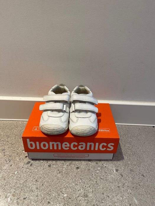 Ботуши и обувки колев и колев и biomecanics