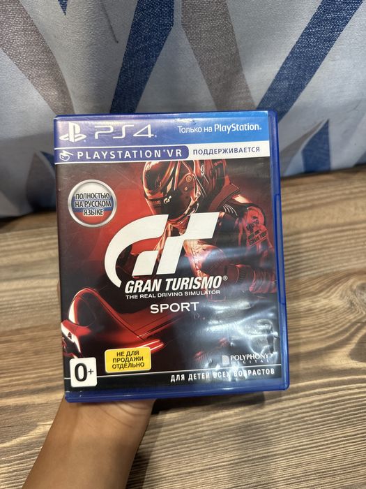 PS4 slim 1tb + 4 диска и 38 игр
