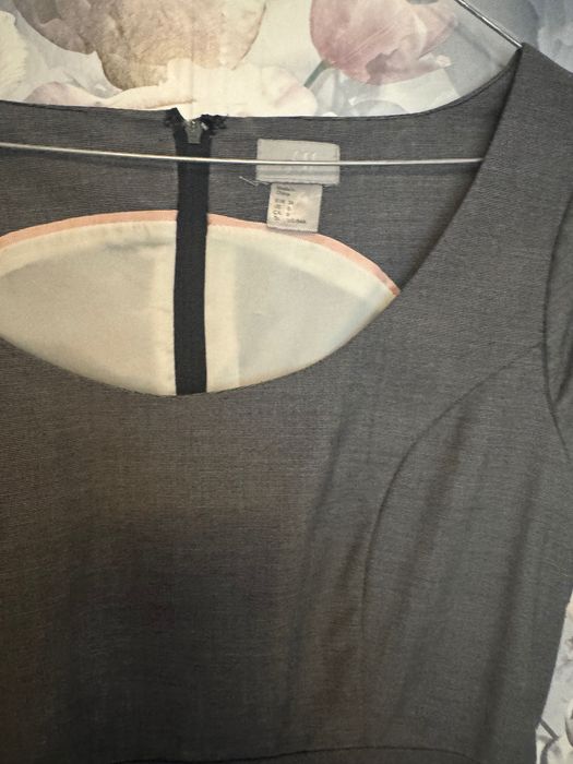 Елегантна рокля H&M