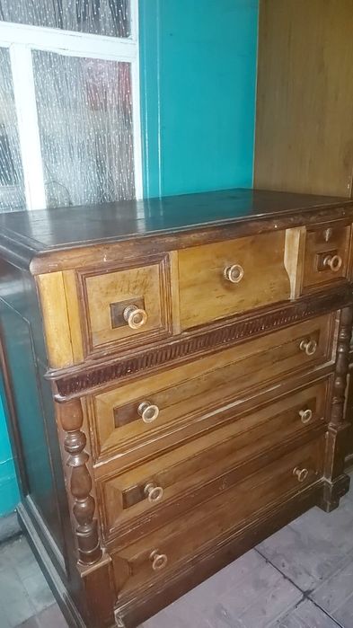 Продам комод старинный винтажный.