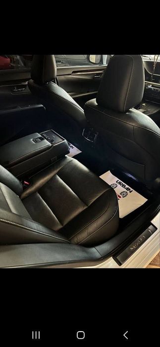 Lexus ES 250 продается