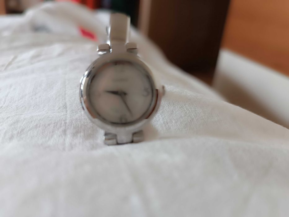 Дамски Часовник Casio и дамски часовник Q&Q