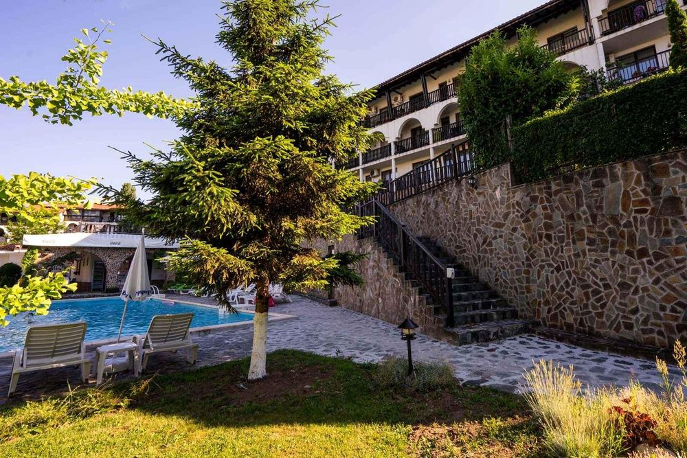 Продава се Двустаен апартамент в София, Симеоново - 70 кв.м за 3415 €/кв.м - Снимка #16