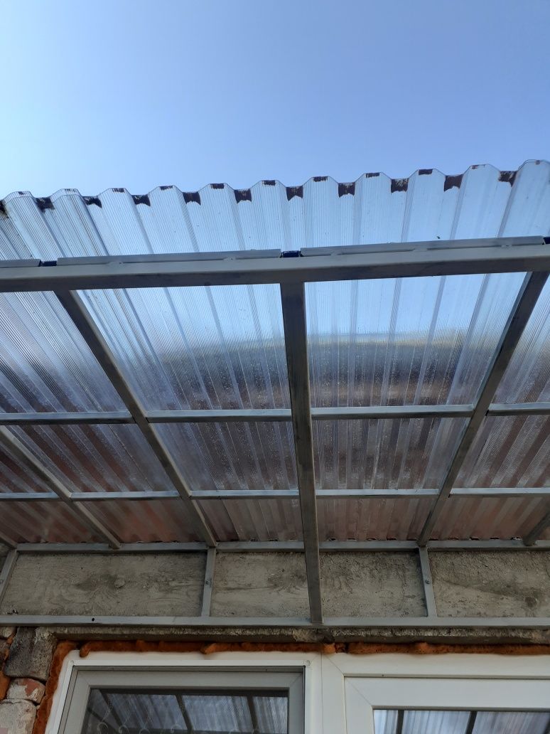 Vand terasa acoperita cu placi policarbonat