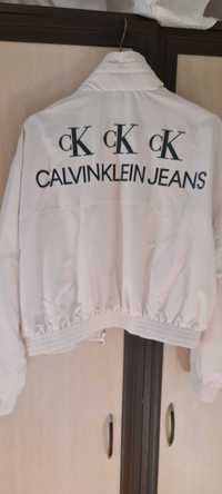 Calvin Klein   яке/ветровка М размер