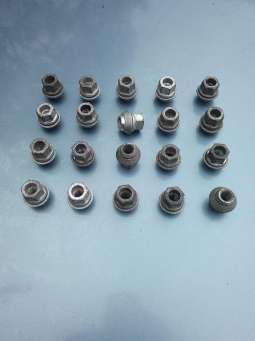 Piulite,prezoane jante aliaj Ford,Fiesta,Focus,Mondeo,Ka,C-max,Kuga
