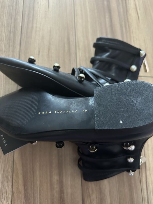 Cismulite piele naturala noi cu eticheta Zara