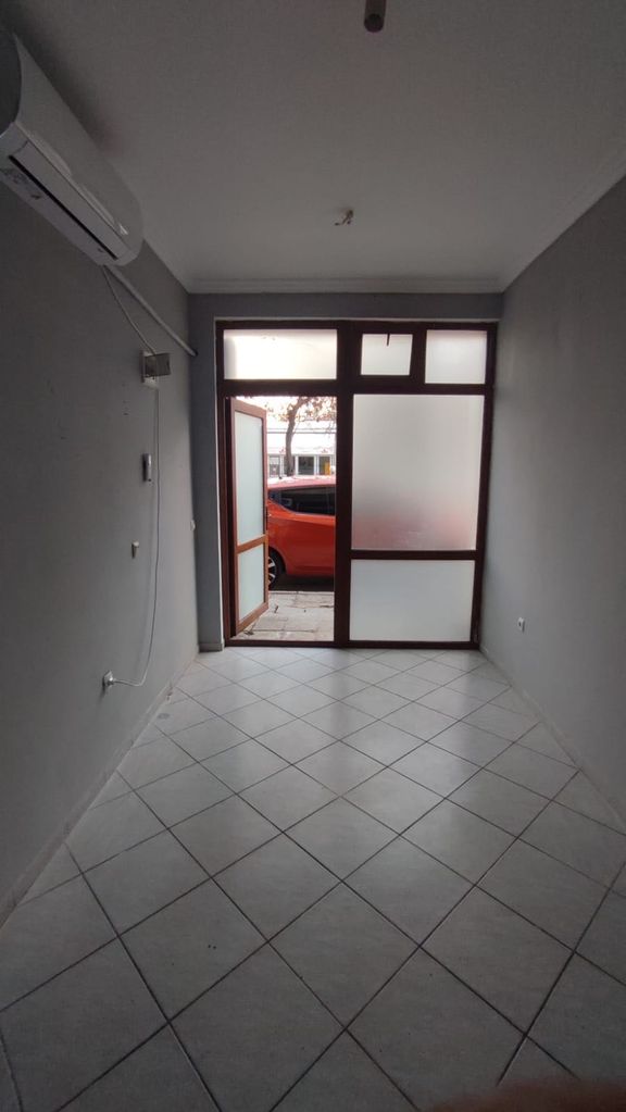 Дава се под наем Магазин в Пловдив, Каменица 1 - 20 кв.м за 178.5 € - Снимка #2