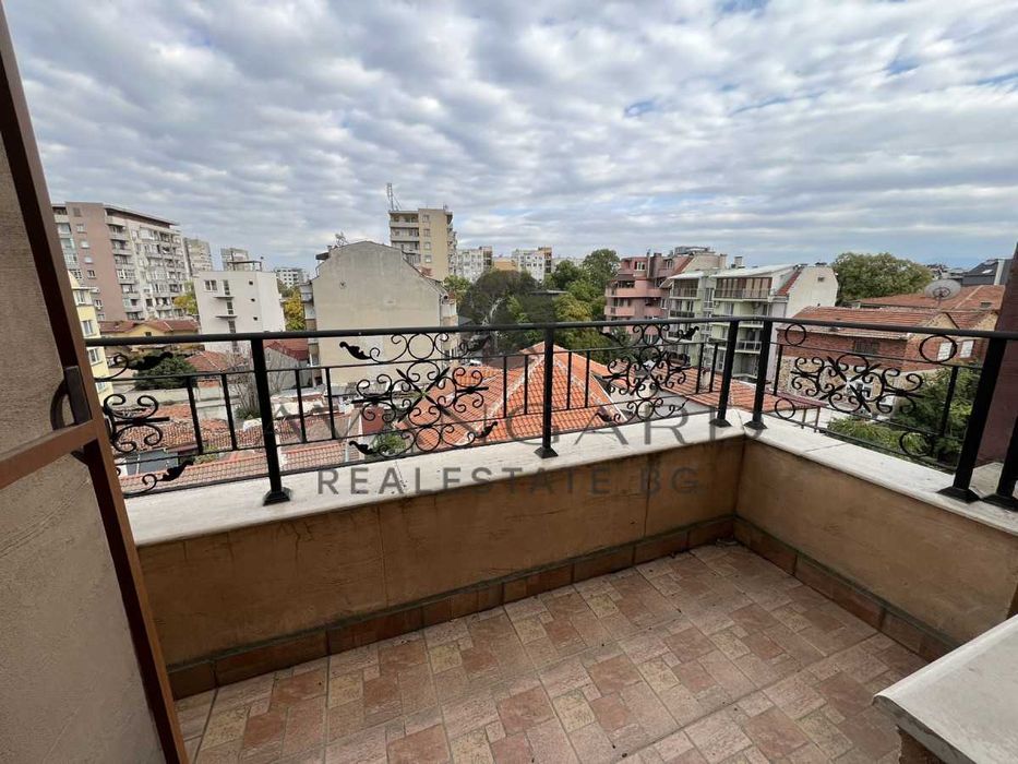 Продава се Тристаен апартамент в Пловдив, Център - 100 кв.м за 2729 €/кв.м - Снимка #13