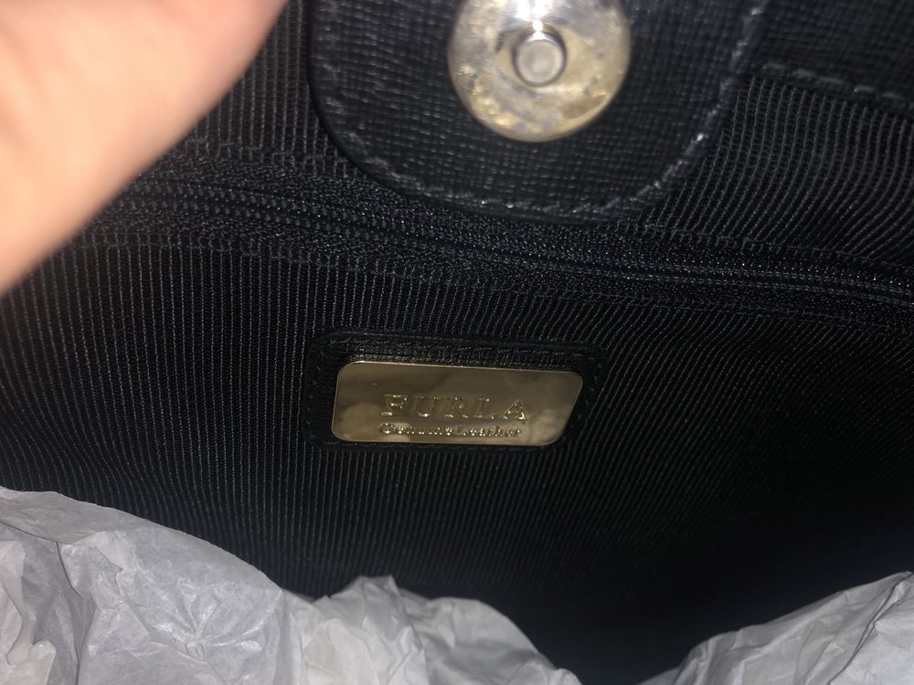 Продавам чанта Furla Linda