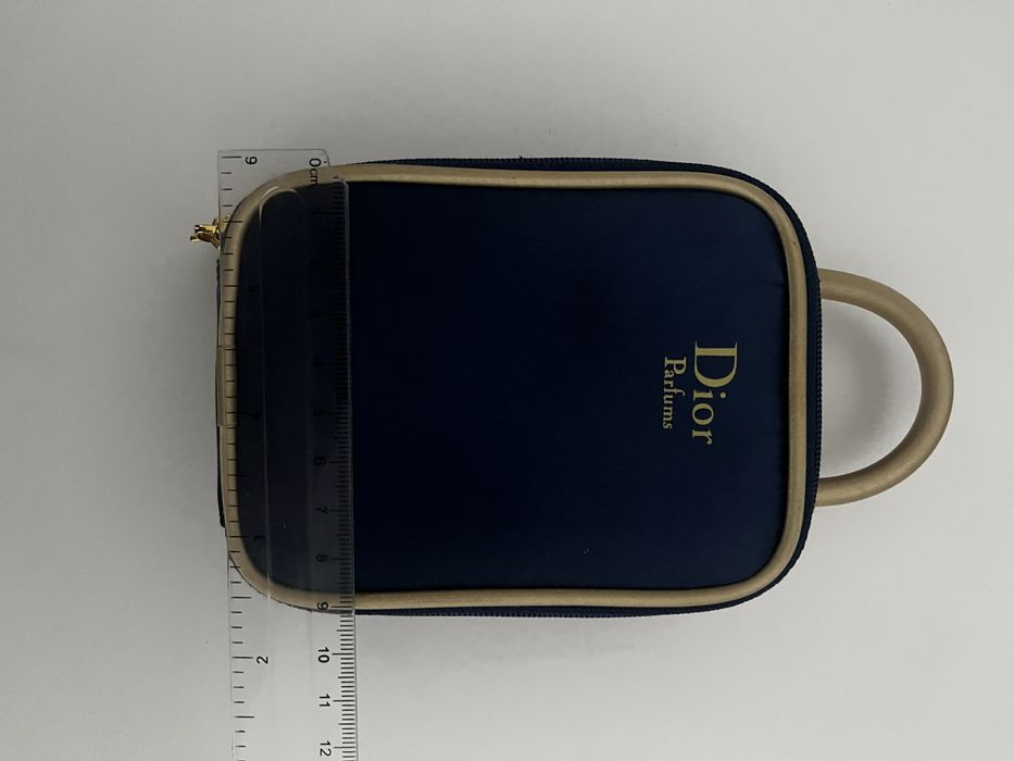 Vând gentuță parfum DIOR