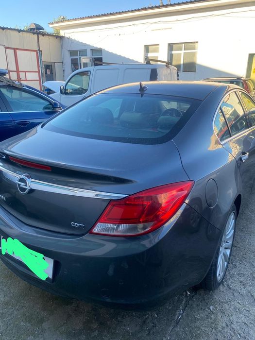 Dezmembrez opel insignia 2.0