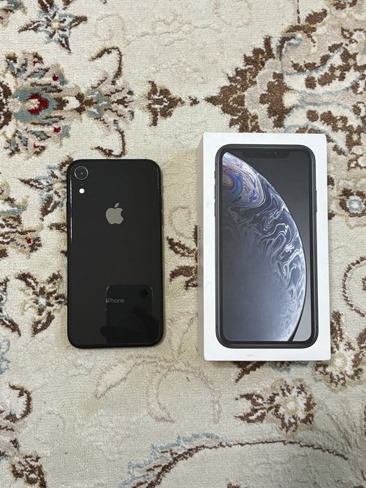 Продам iPhone XR 64Gb