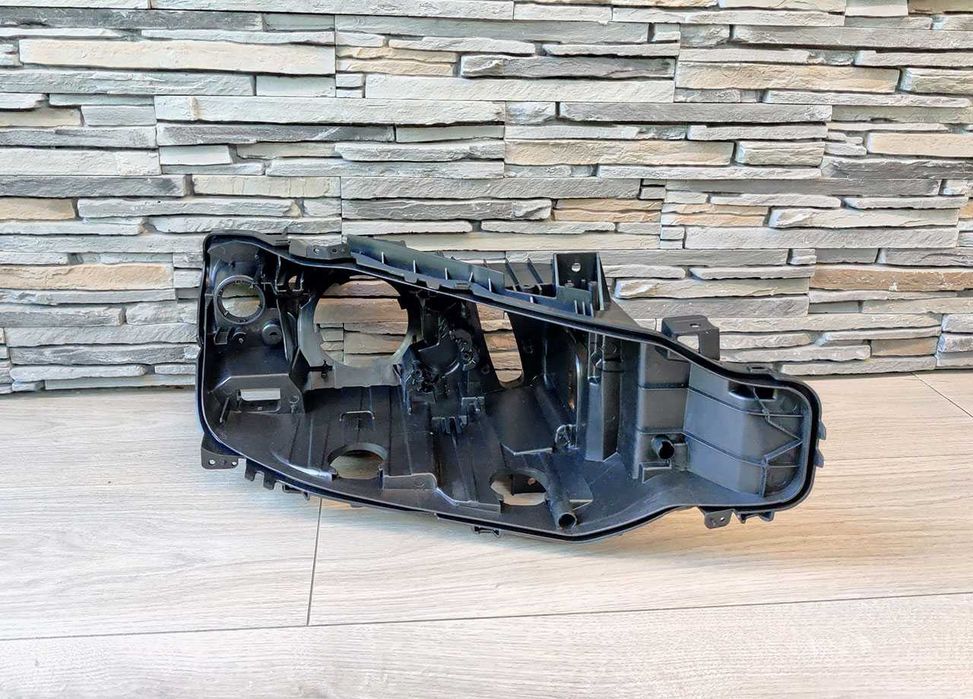 Set carcase faruri BMW Seria 3 F30 F31 non facelift XENON