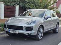 Porsche Cayenne / panoramic