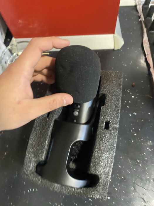 Vand microfon de gaming performant