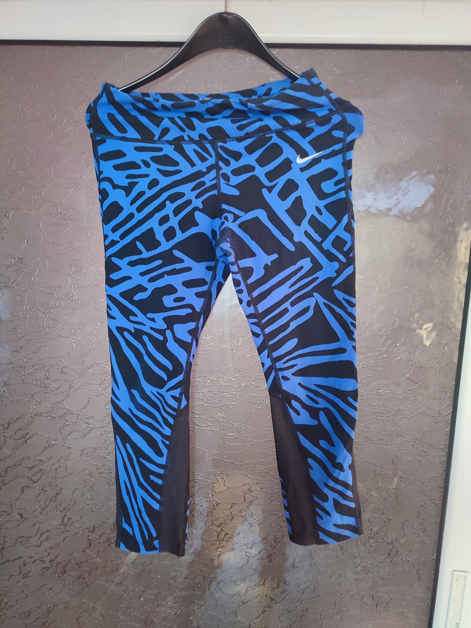 Клинове и панталон Nike и Adidas