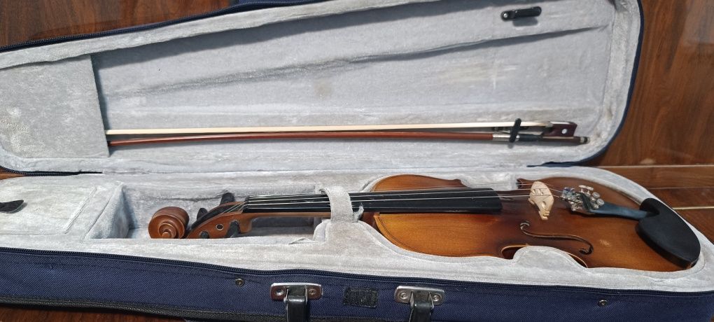 Продам скрипку ученическую 3/4
