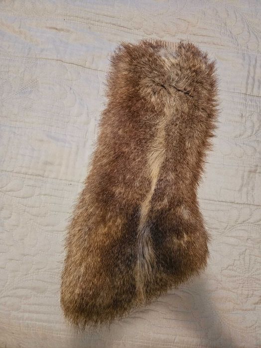 Комплект от пухкав елек и гети