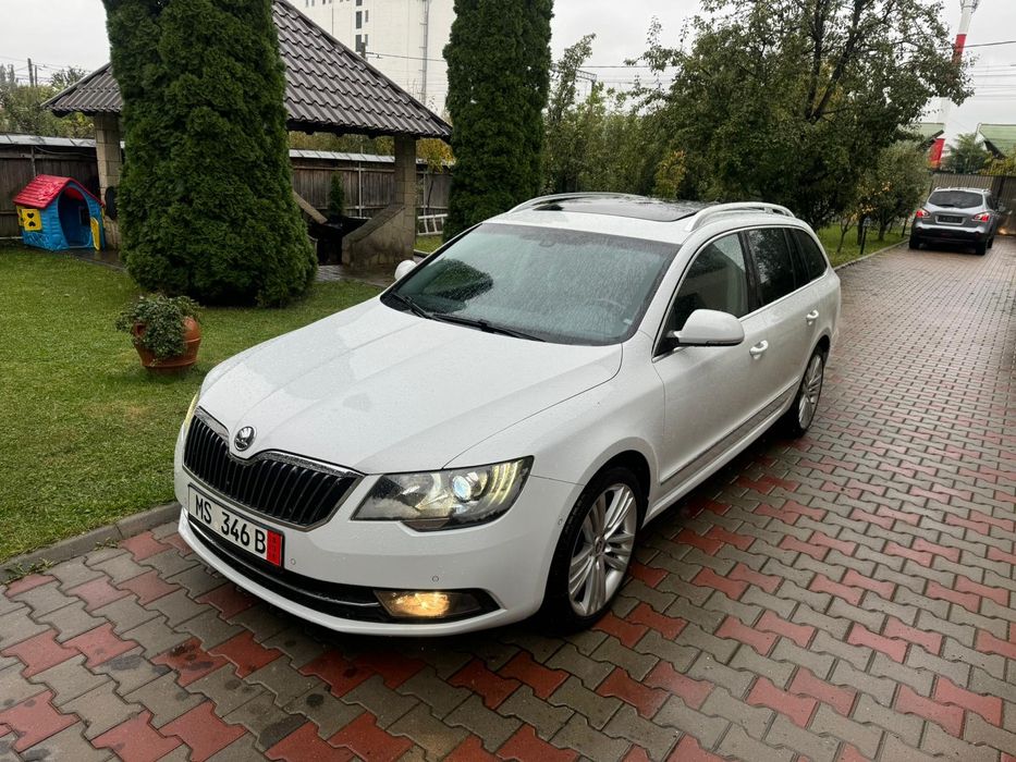 Skoda superb 2015/panorama mare/piele/xenon/foarte întreținută/235.ooo