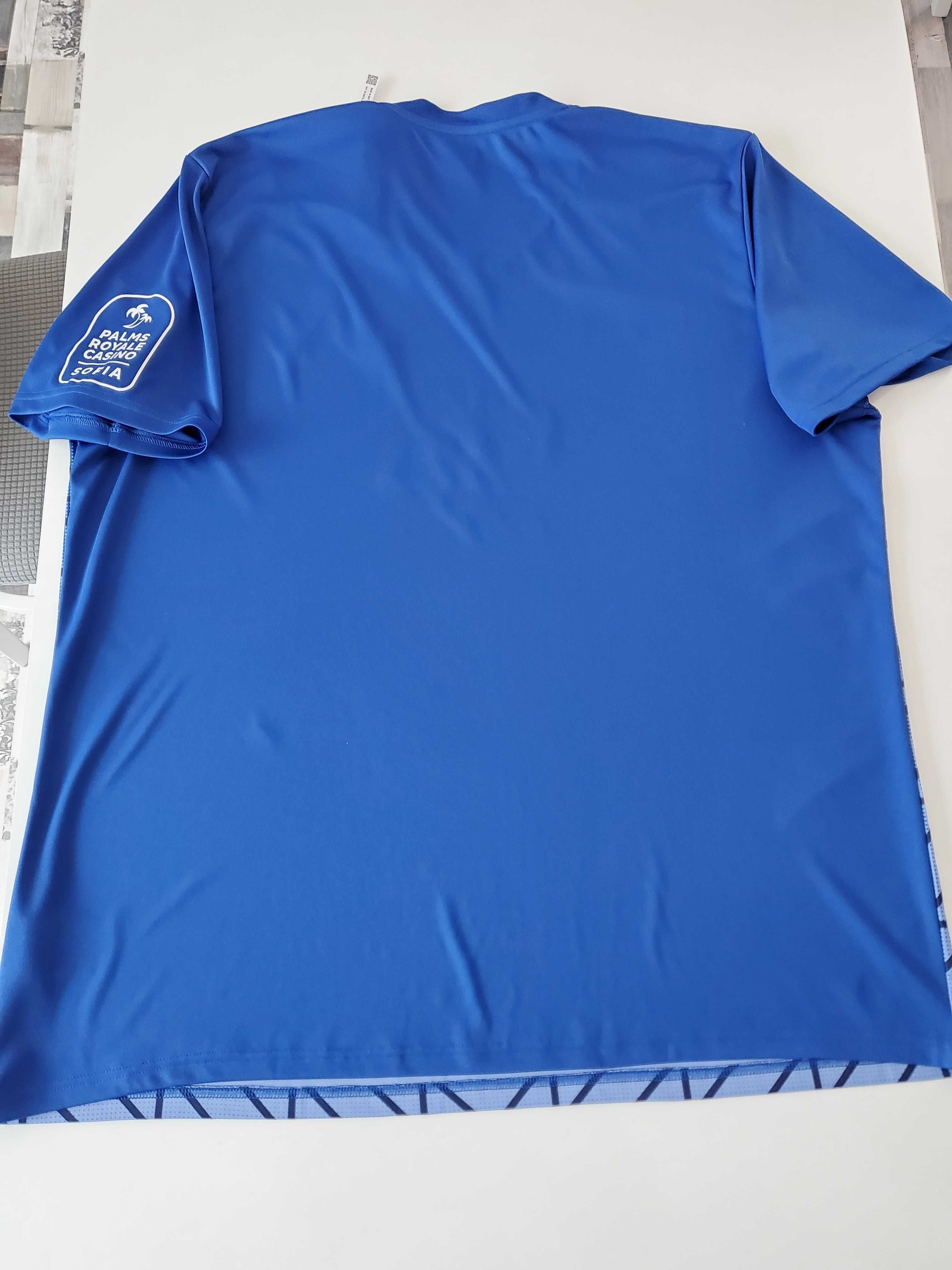 Футболна тениска на Левски с етикет- оригинал на Адидас