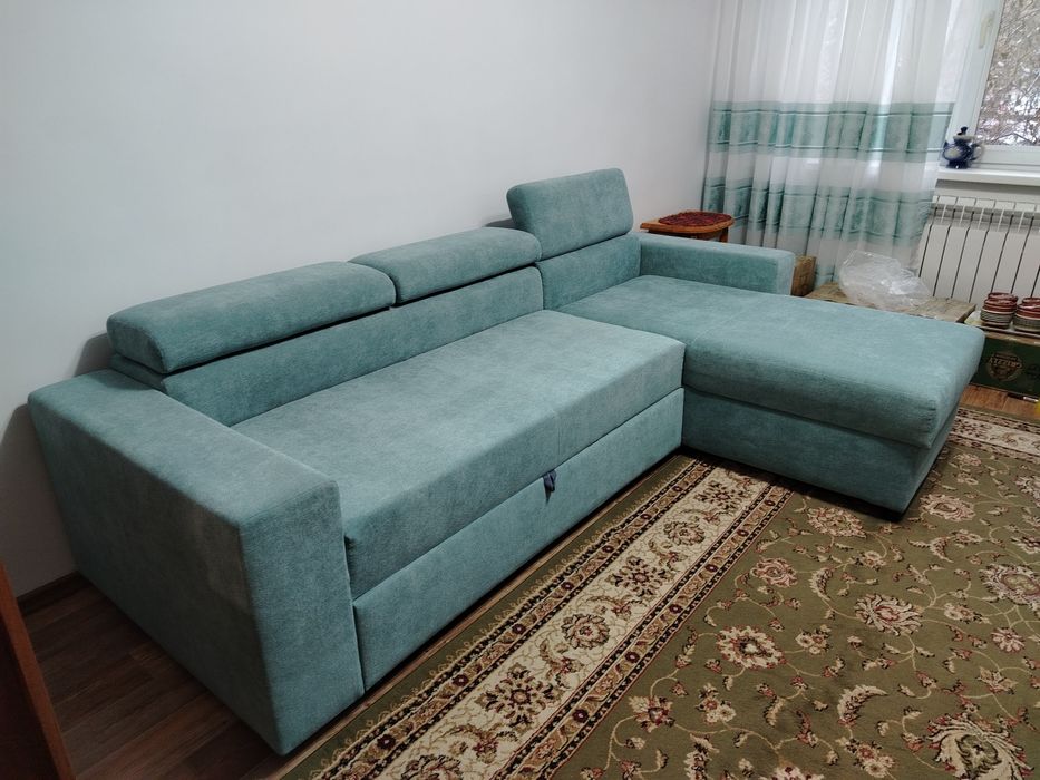 Продаю диван хорошего состояния