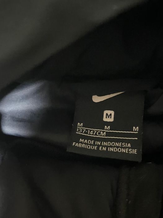 Vand geaca nike adolescenți