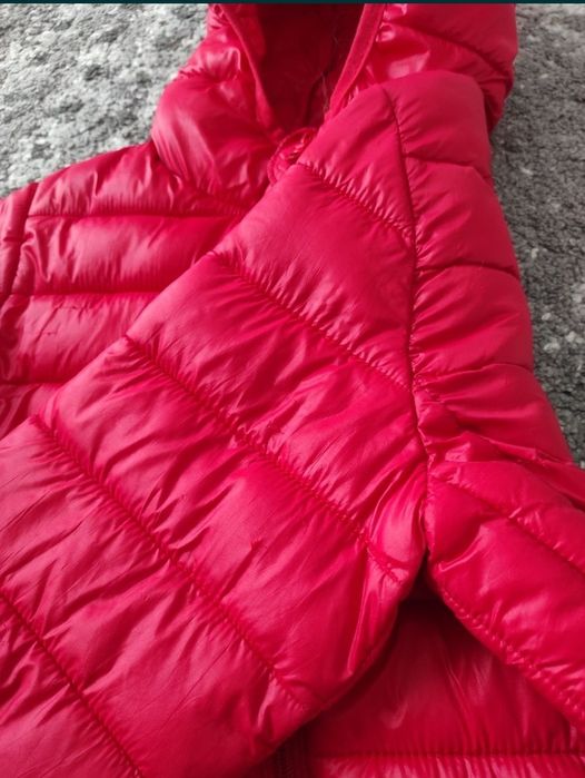 Червено преходно яке р-р 134/ 140 см.