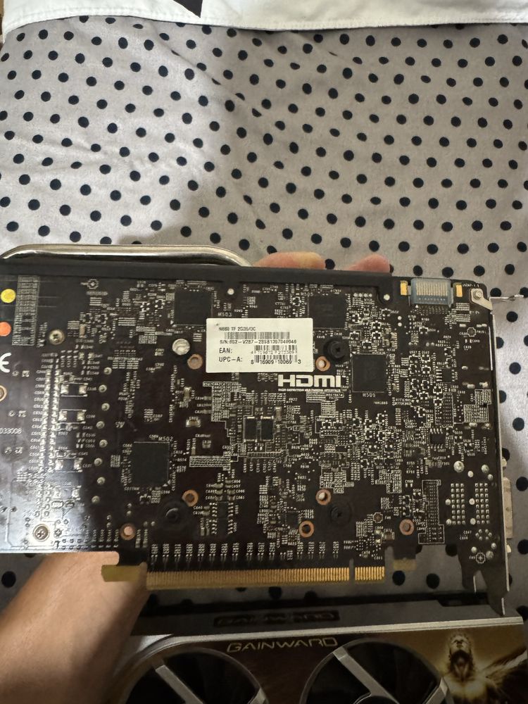 Vand placa video, detalii mai jos