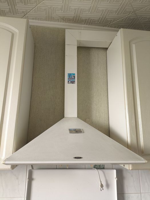 Отдам бесплатно вытяжку